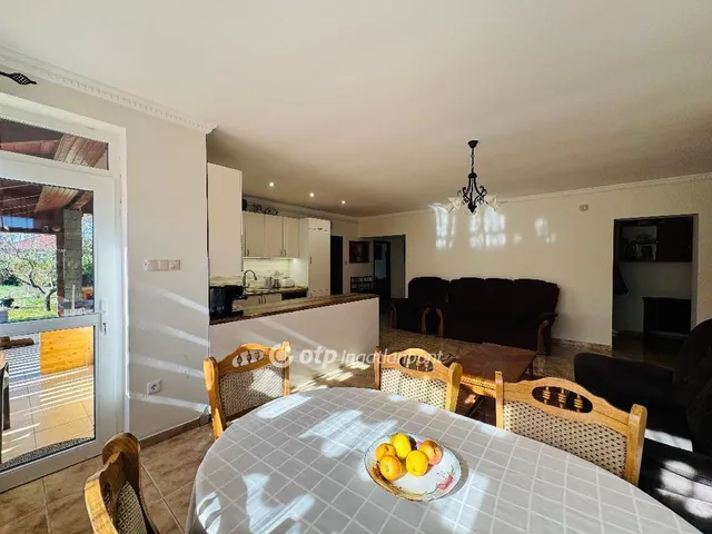 Eladó ház Mikepércs 125 nm