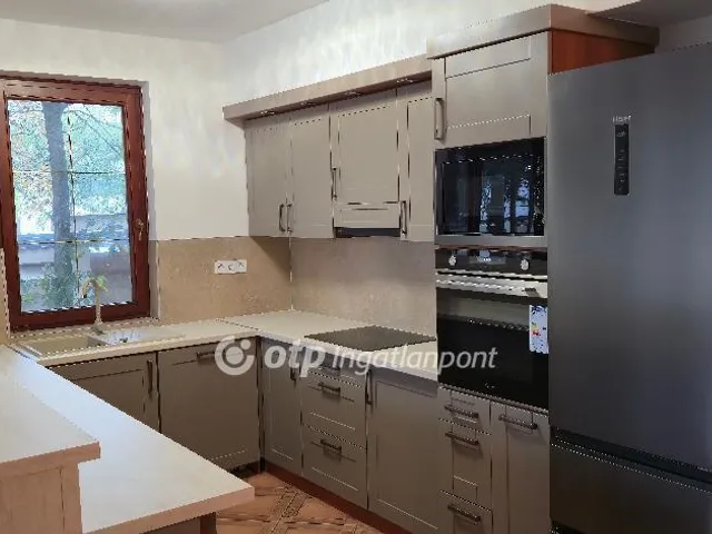 Eladó ház Debrecen 300 nm