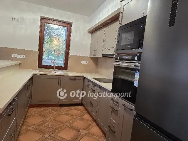 Eladó ház Debrecen 300 nm