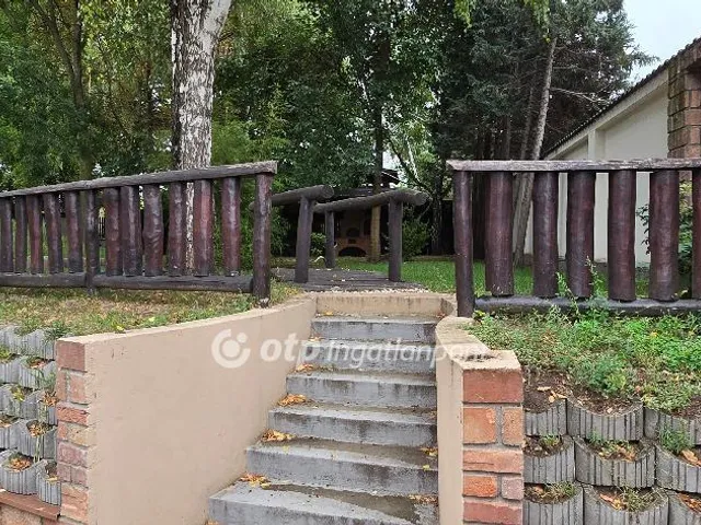 Eladó ház Debrecen 300 nm