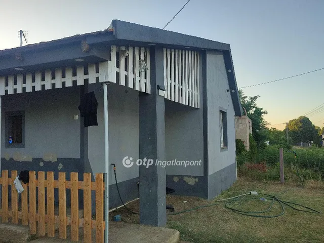 Eladó ház Bagamér 65 nm