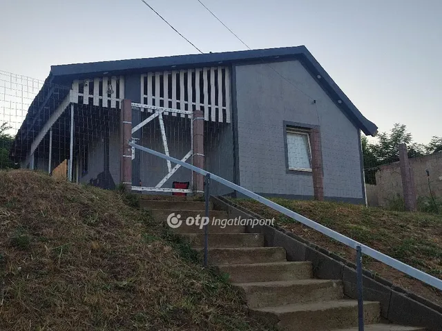 Eladó ház Bagamér 65 nm