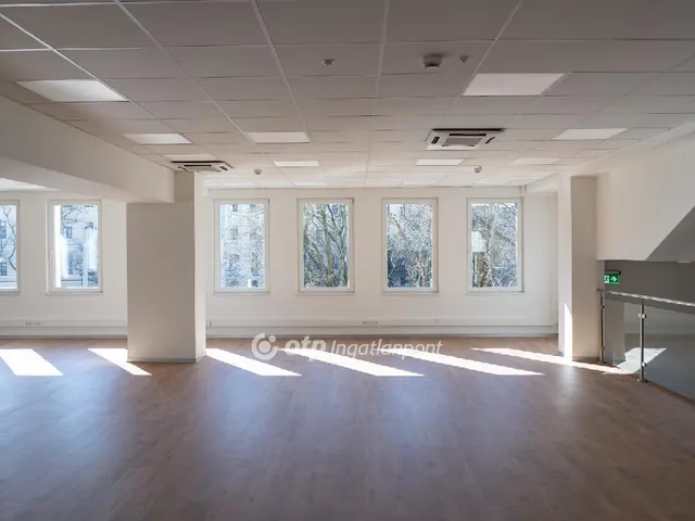 Eladó kereskedelmi és ipari ingatlan Debrecen 700 nm