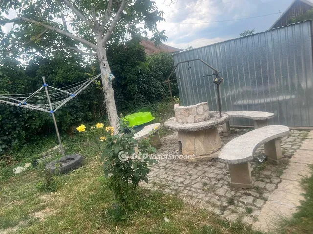 Eladó ház Zsáka 95 nm