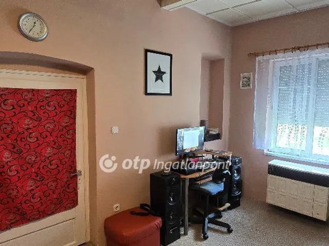 Eladó ház Mikepércs 80 nm