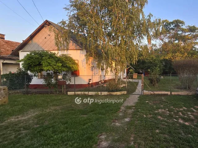 Eladó ház Tetétlen 64 nm