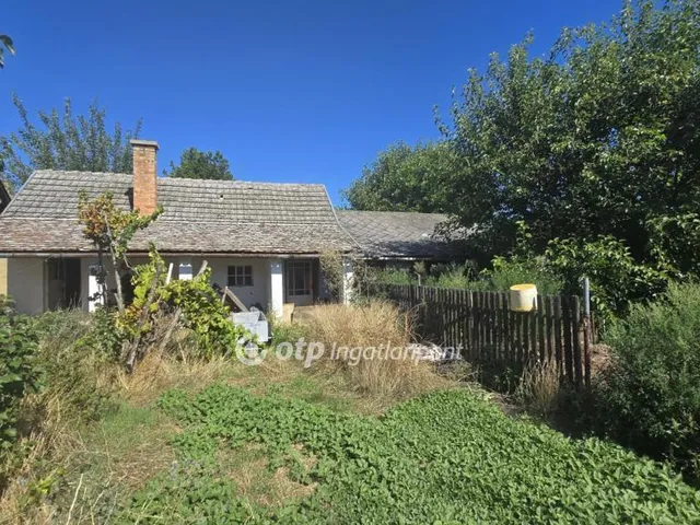 Eladó ház Tetétlen 64 nm