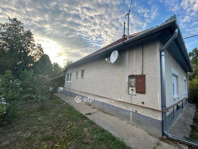 Eladó ház Zsáka 70 nm