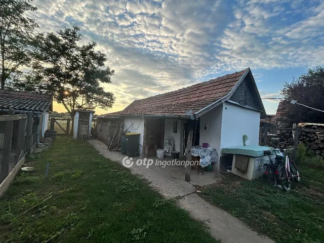 Eladó ház Zsáka 70 nm