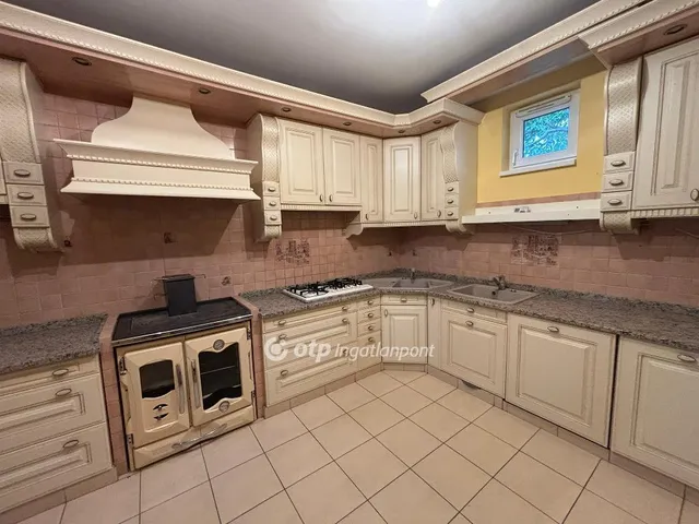 Eladó ház Hajdúböszörmény 248 nm