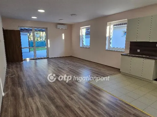 Eladó ház Debrecen, Pércsikert 153 nm