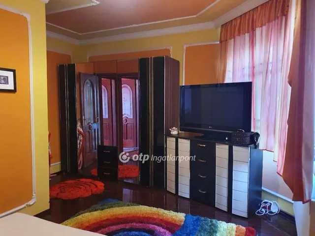 Eladó ház Hosszúpályi 300 nm