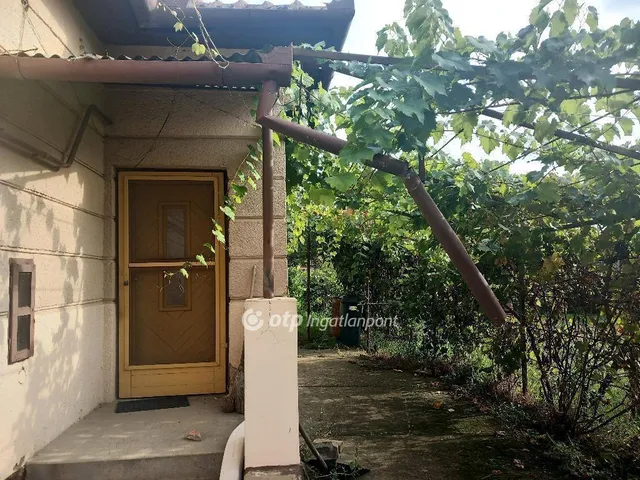 Eladó ház Mikepércs 70 nm