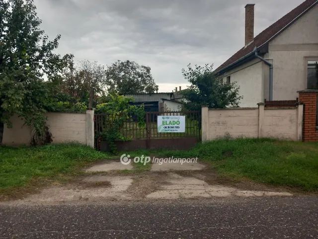 Eladó ház Mikepércs 70 nm