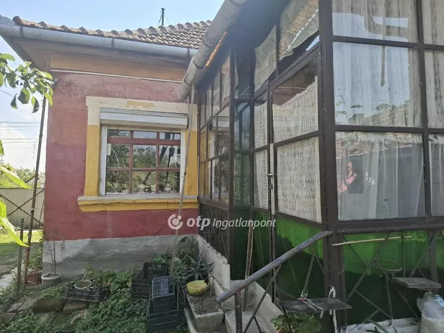 Eladó ház Biharkeresztes 72 nm