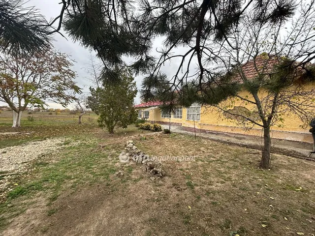 Eladó ház Zsáka 96 nm