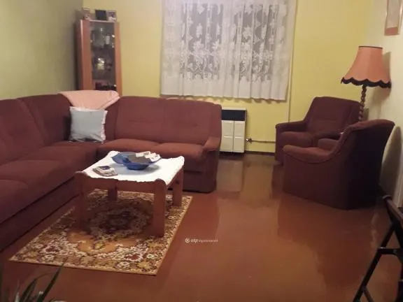 Eladó ház Zsáka 96 nm