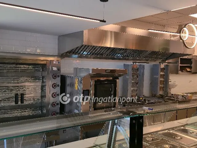 Eladó kereskedelmi és ipari ingatlan Hajdúböszörmény 80 nm