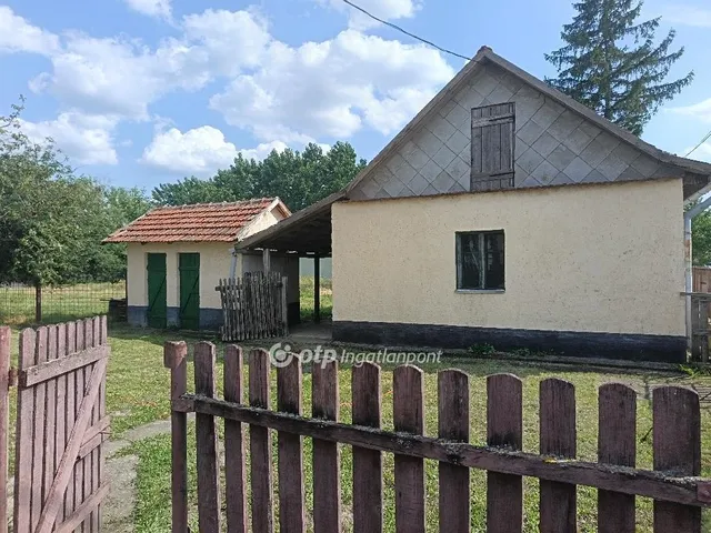 Eladó ház Zsáka 74 nm