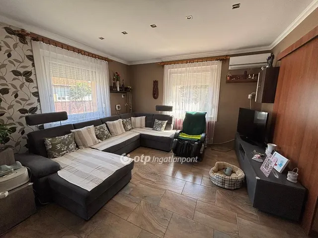 Eladó ház Hajdúböszörmény, Középkert 170 nm