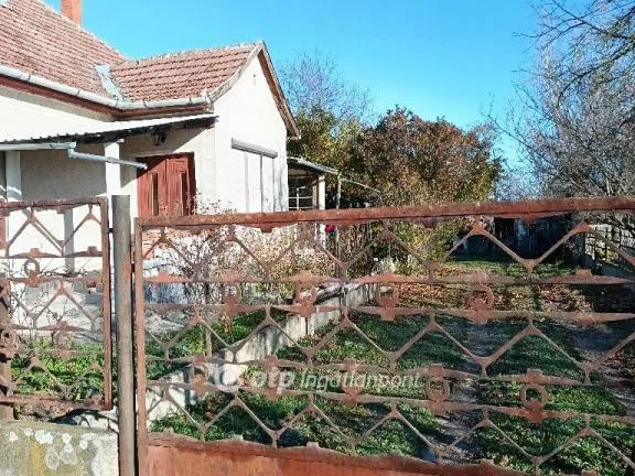 Eladó ház Zsáka 90 nm