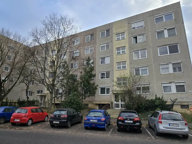 Eladó lakás Debrecen, Hatvan utcai kert 79 nm