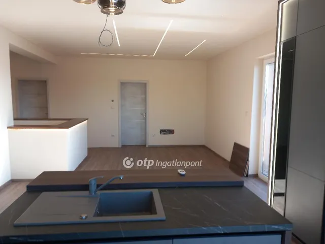 Eladó ház Debrecen, Veres Péter-kert 122 nm