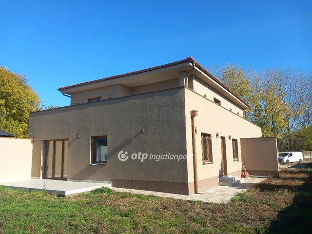 Eladó ház Debrecen, Veres Péter-kert 122 nm