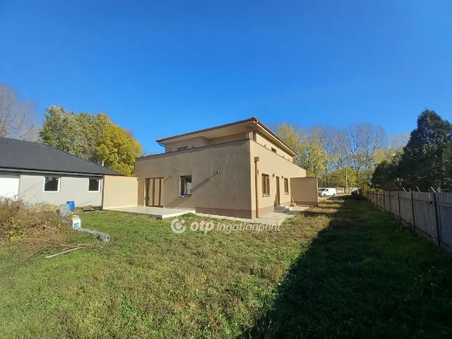 Eladó ház Debrecen, Veres Péter-kert 122 nm