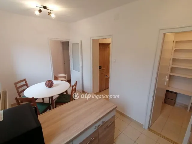 Eladó lakás Debrecen 71 nm