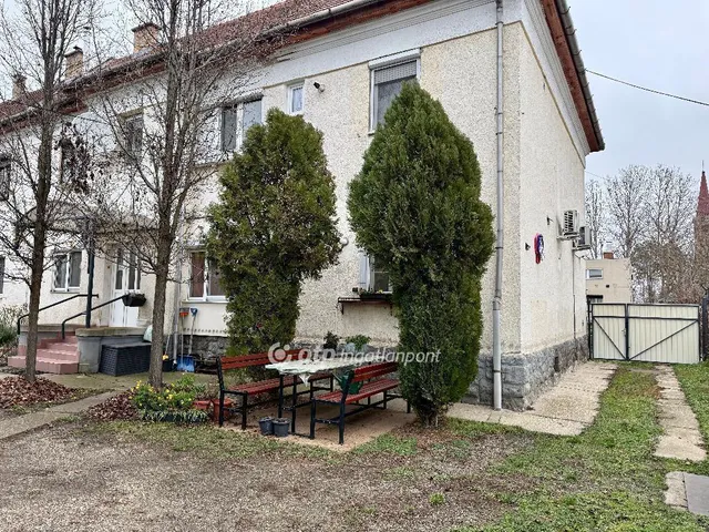 Eladó lakás Debrecen 67 nm