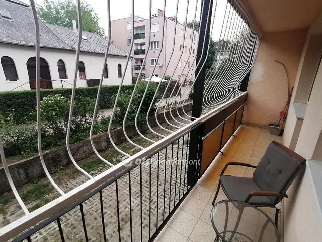 Eladó lakás Debrecen 71 nm