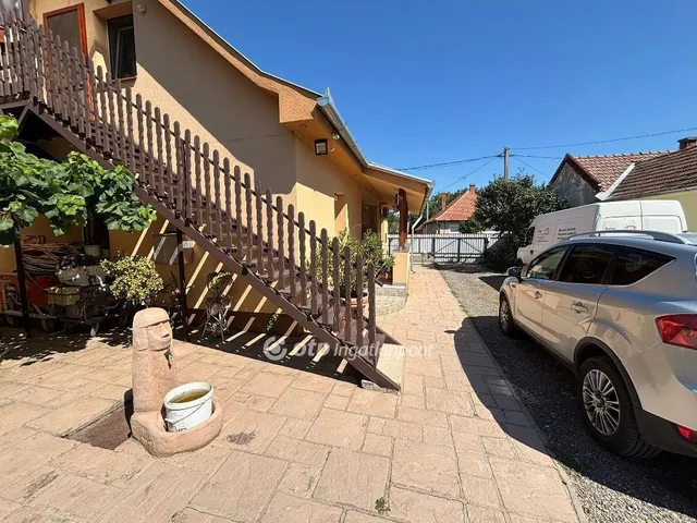 Eladó ház Hajdúböszörmény, Középkert 170 nm