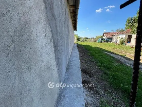 Eladó ház Zsáka 70 nm