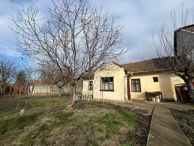 Eladó ház Derecske 127 nm