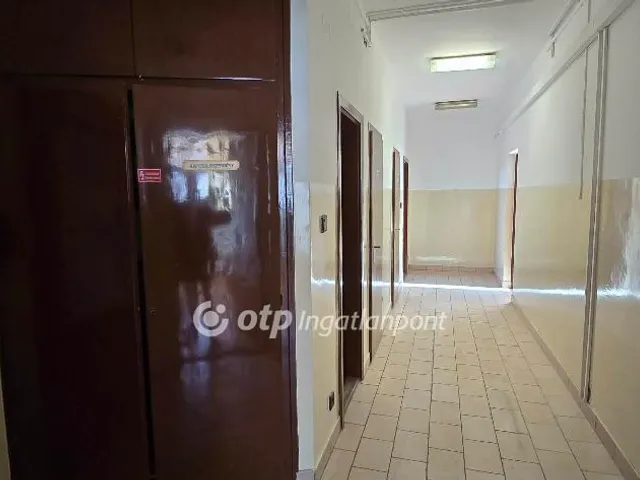 Eladó kereskedelmi és ipari ingatlan Létavértes 600 nm