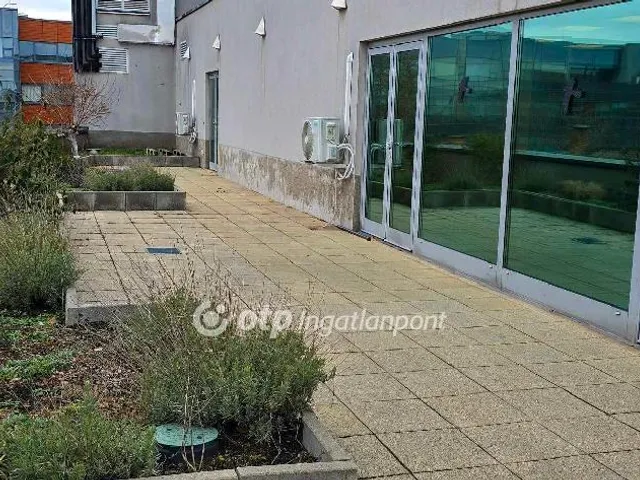 Kiadó kereskedelmi és ipari ingatlan Debrecen 510 nm