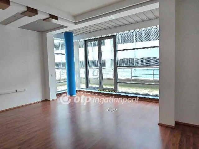 Kiadó kereskedelmi és ipari ingatlan Debrecen 510 nm