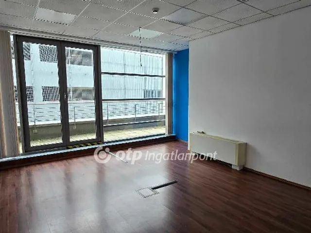 Kiadó kereskedelmi és ipari ingatlan Debrecen 510 nm