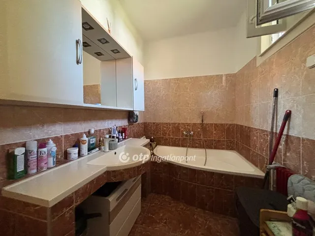 Eladó ház Hajdúböszörmény, Középkert 170 nm