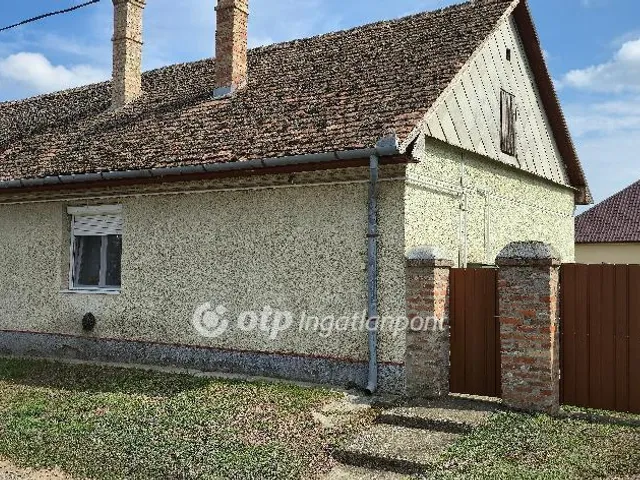 Eladó ház Mikepércs 80 nm