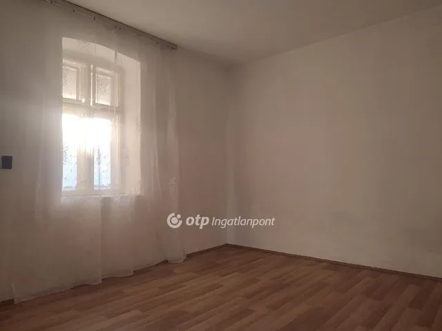 Eladó ház Vámospércs 89 nm