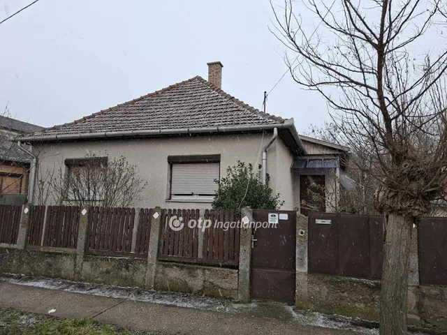 Eladó ház Hajdúböszörmény, Középkert 70 nm