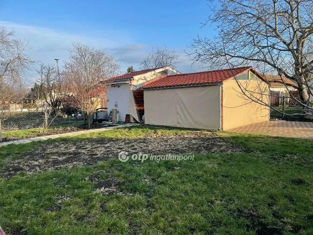 Kiadó ház Ebes 90 nm