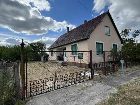 Eladó ház Konyár 90 nm