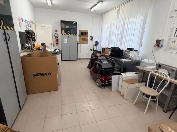 Eladó kereskedelmi és ipari ingatlan Debrecen 104 nm