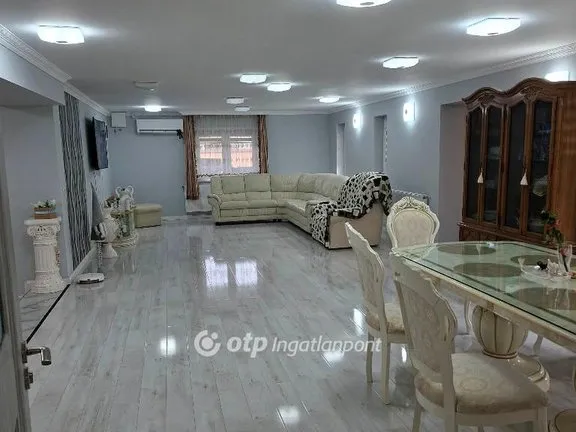 Eladó ház Derecske 176 nm