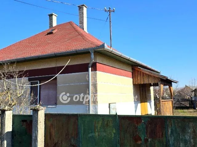 Eladó ház Mikepércs 80 nm