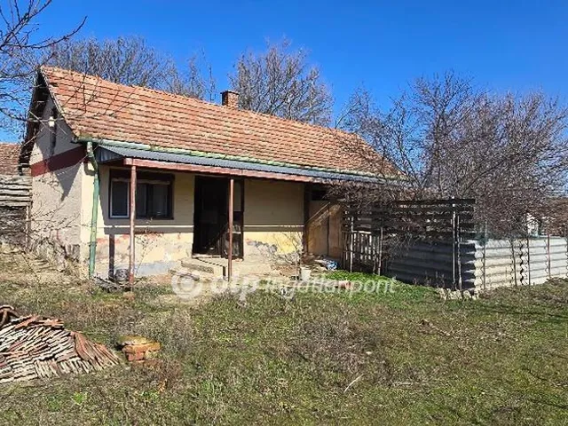 Eladó ház Mikepércs 80 nm