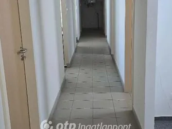 Eladó kereskedelmi és ipari ingatlan Polgár 148 nm